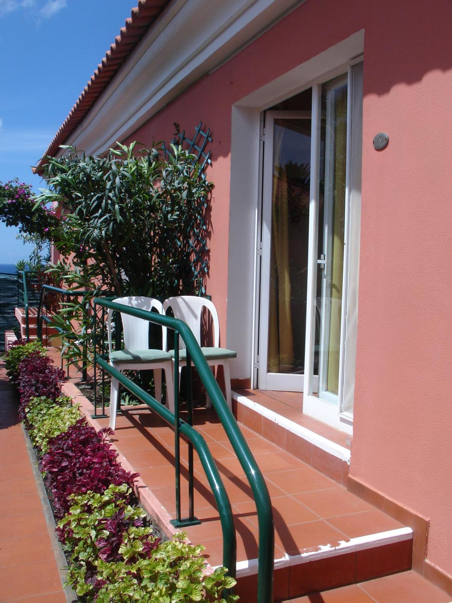 Inn & Art Madeira Канису Экстерьер фото
