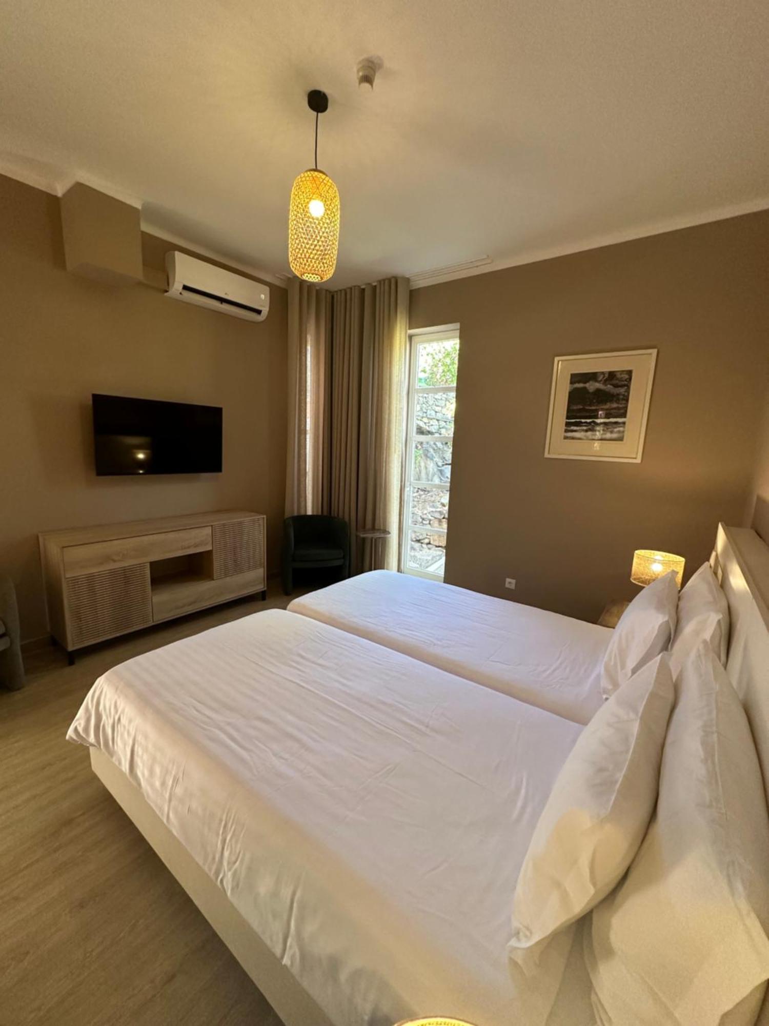 Inn & Art Madeira Канису Экстерьер фото