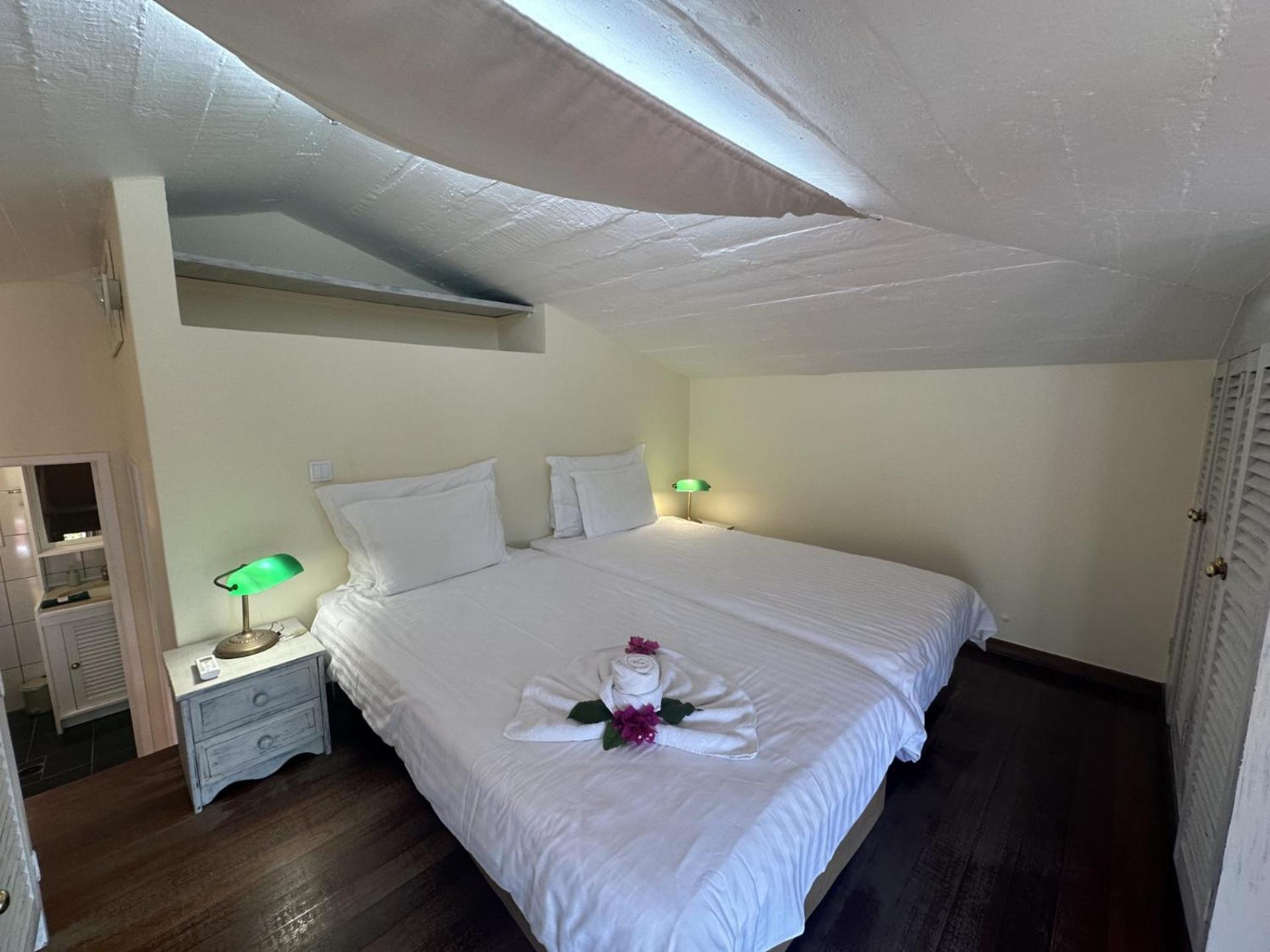 Inn & Art Madeira Канису Экстерьер фото